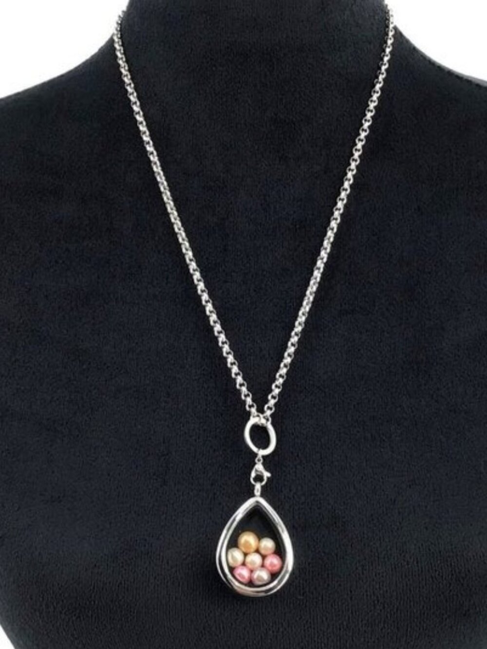 Pendant Necklace Silver Tone Faux Pearl Beaded Keepsake Box Removable 22 Inch